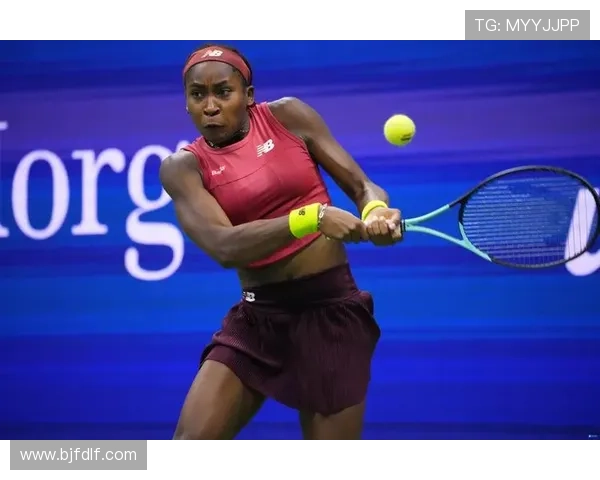 萨巴伦卡技术特点解析 强劲发球与攻击性底线打法的完美结合